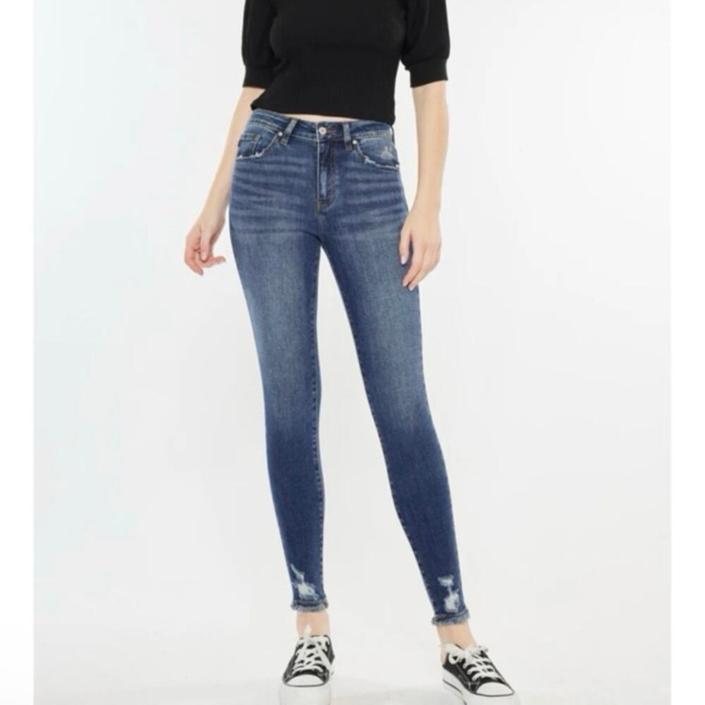 Kancan Hailey High Rise Super Skinny jeans size 7/27